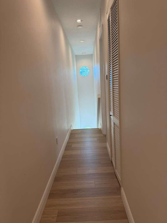 FLORIDIAN ESTATES - Residential Lease