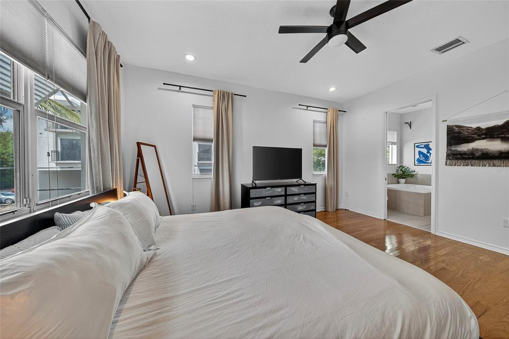 FLORIDIAN ESTATES - Residential Lease