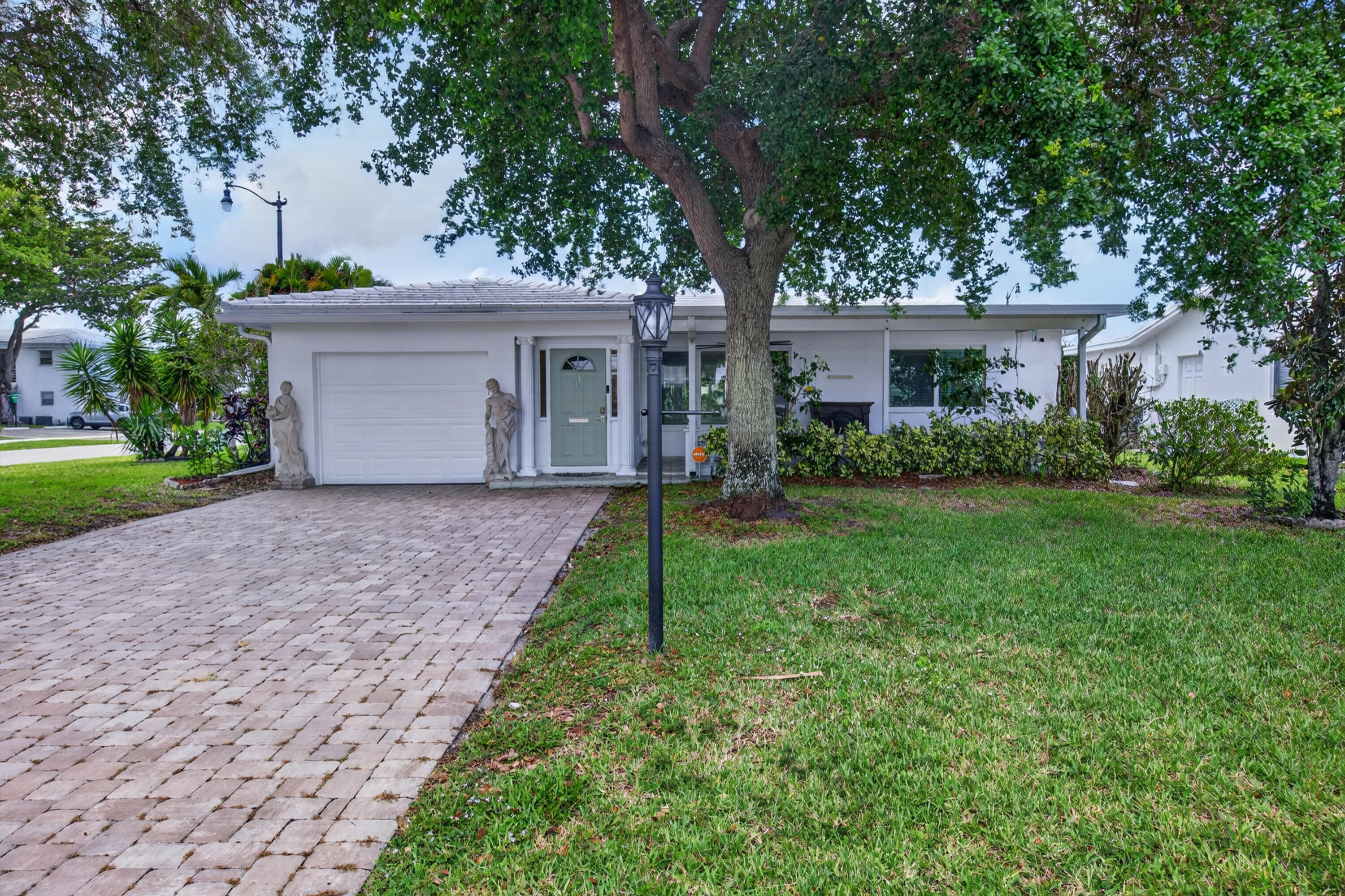 LEISUREVILLE SECOND SEC - Residential