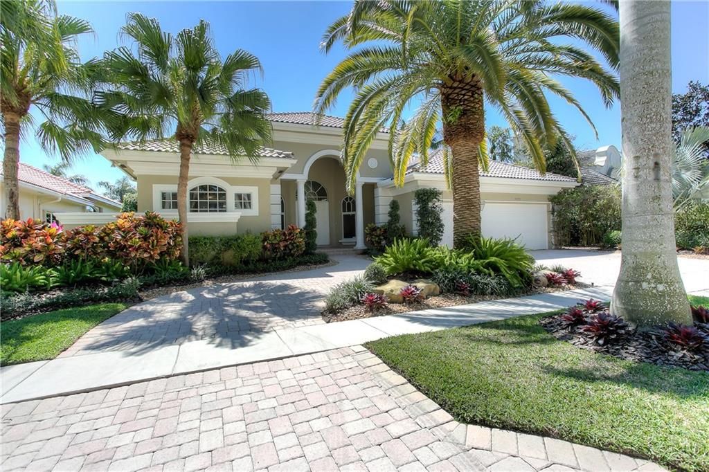 Photo of 11040 Canary Island Ct, Plantation, FL 33324 (MLS # F10320872)