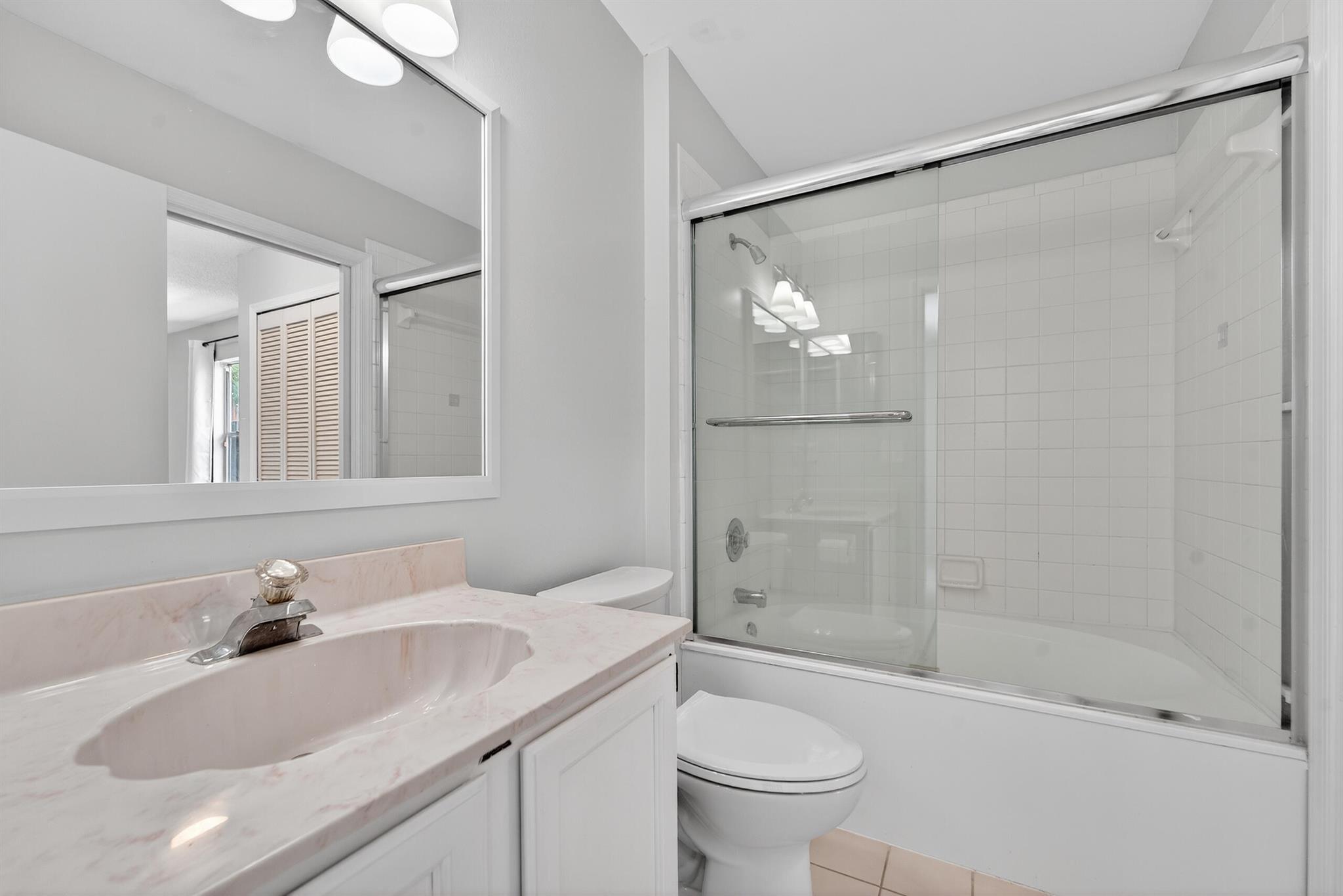 FAIRWAY COVE OF WELLINGTO - Residential