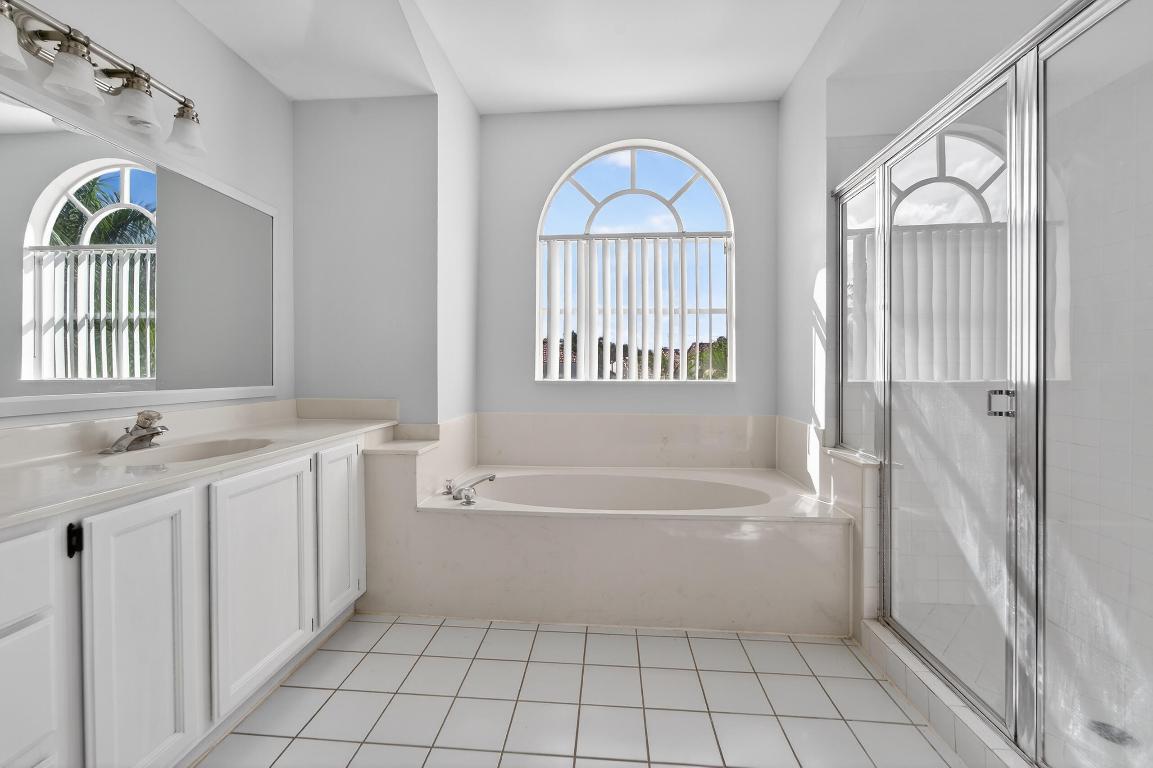 FAIRWAY COVE OF WELLINGTON - Residential