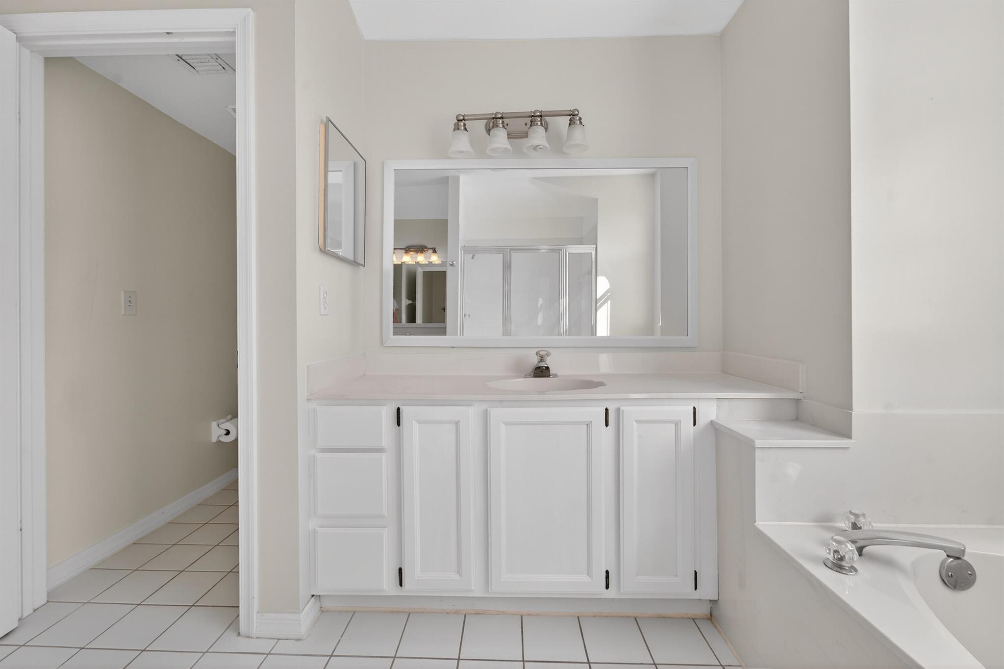 FAIRWAY COVE OF WELLINGTO - Residential