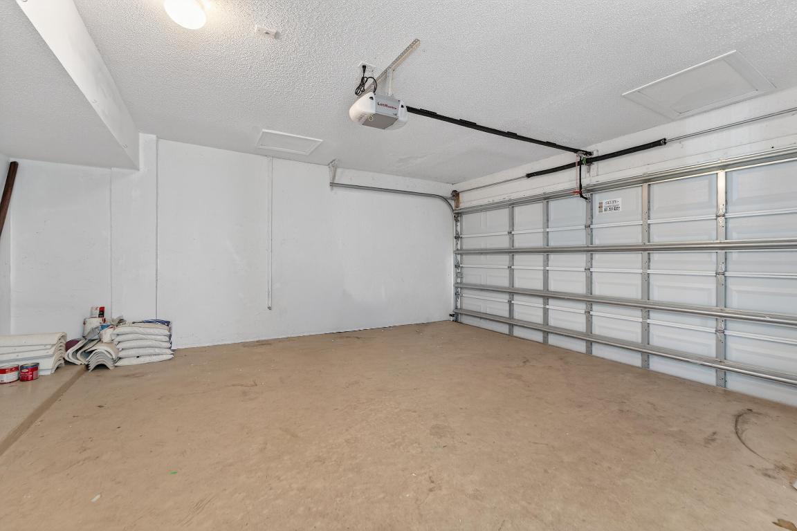 FAIRWAY COVE OF WELLINGTON - Residential