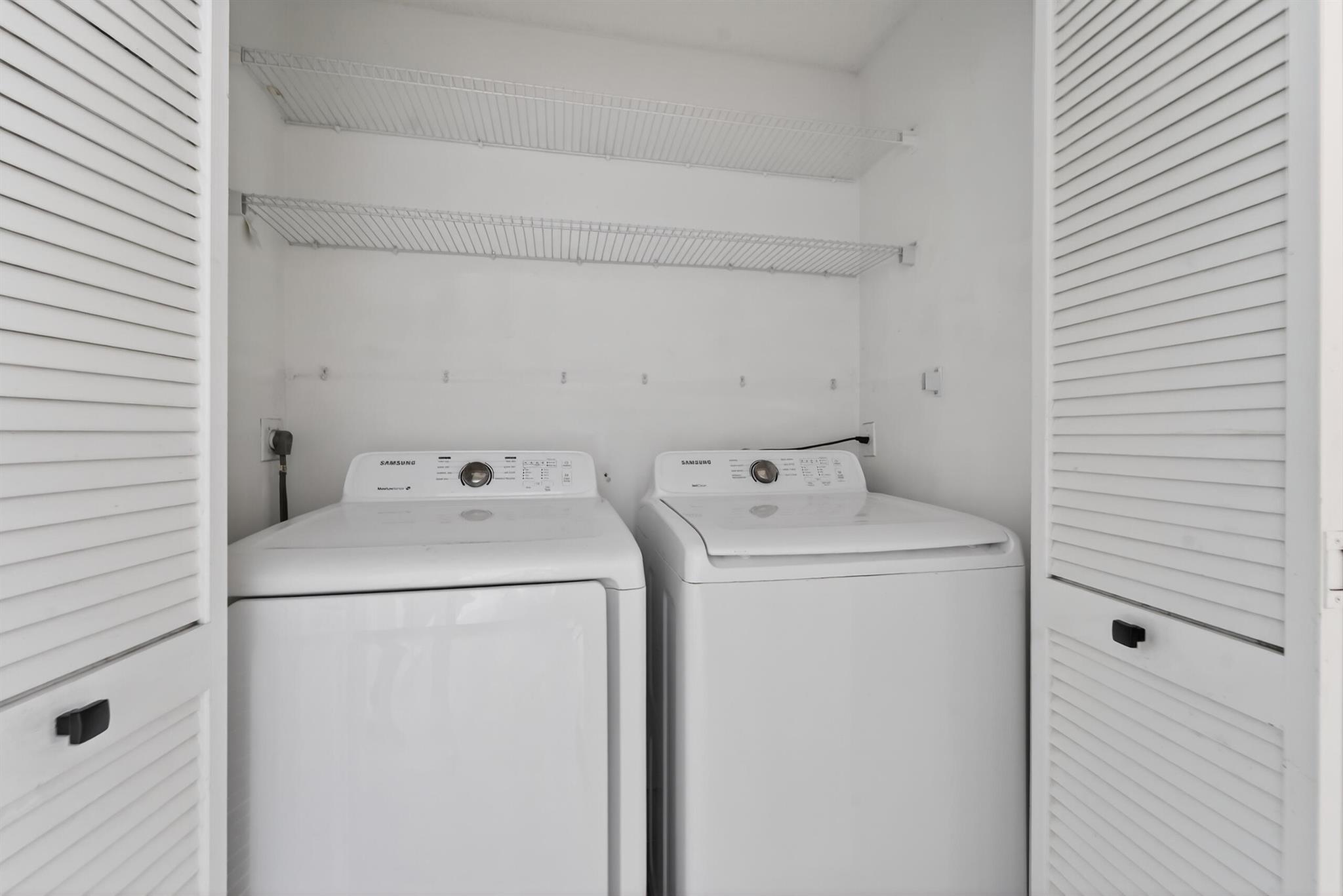 FAIRWAY COVE OF WELLINGTO - Residential