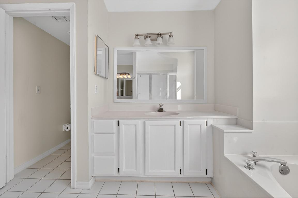 FAIRWAY COVE OF WELLINGTON - Residential