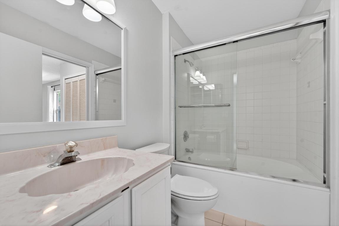 FAIRWAY COVE OF WELLINGTON - Residential