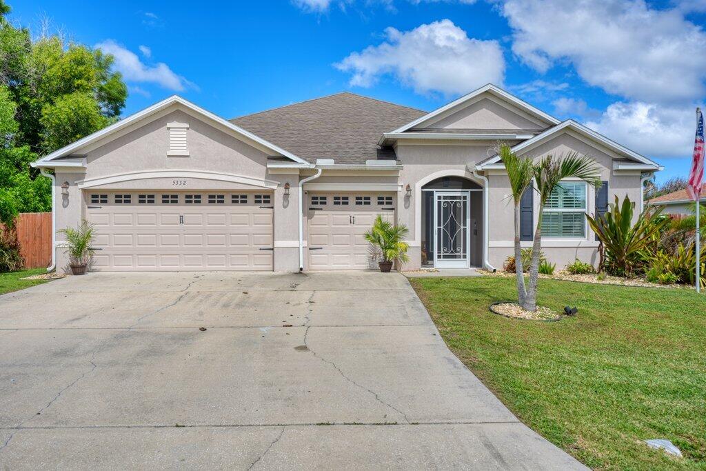 Photo of 5332 NW South Crisona Circle, Port Saint Lucie, FL 34986 (MLS # B26081546)