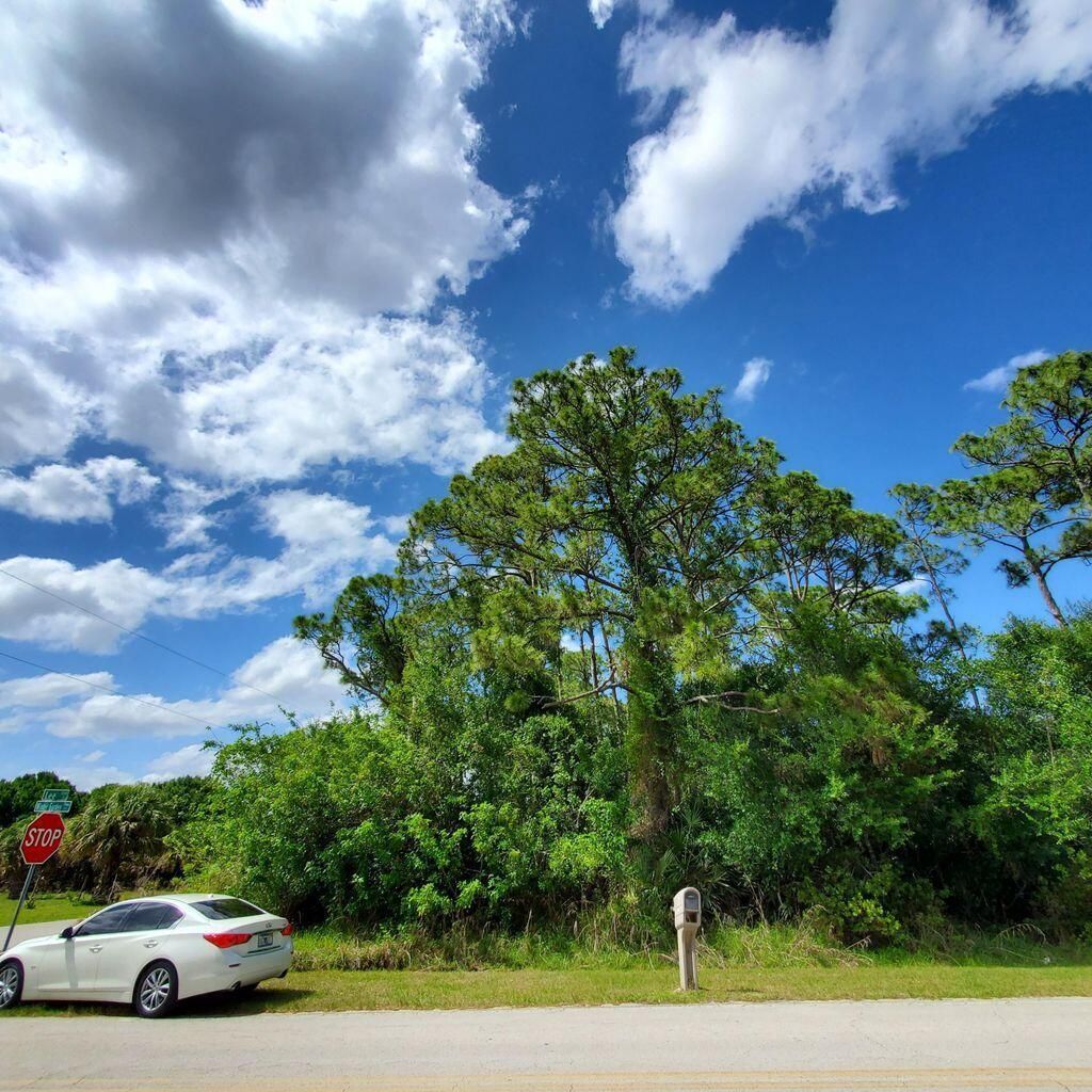 Photo of 8408 Winter Garden Parkway, Fort Pierce, FL 34951 (MLS # R10747384)