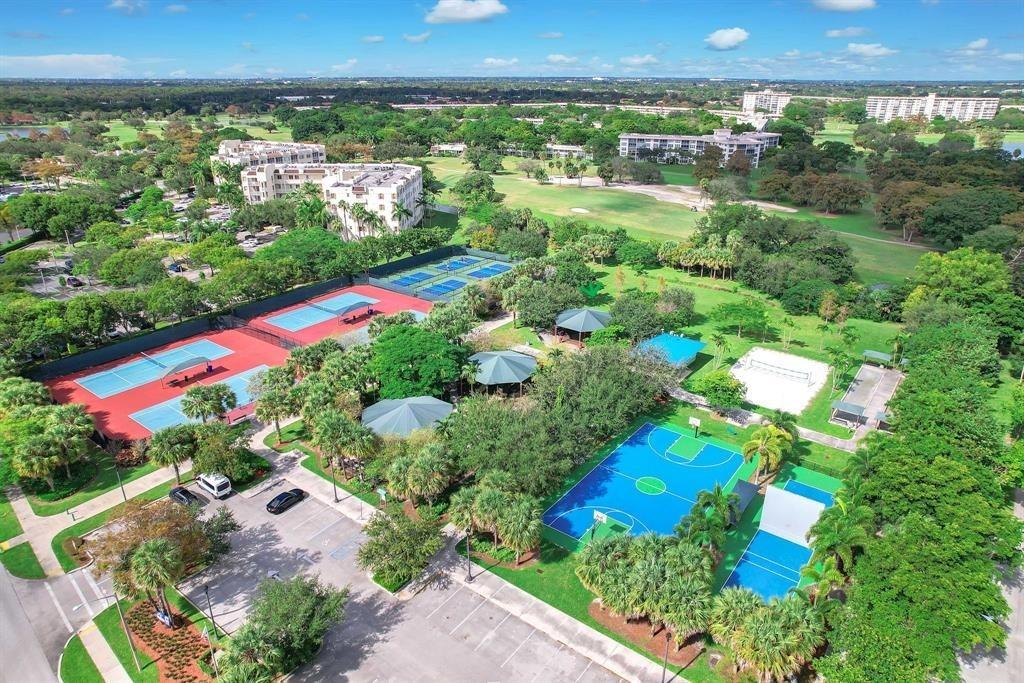 No 70 Palm-Aire Country C - Residential Lease