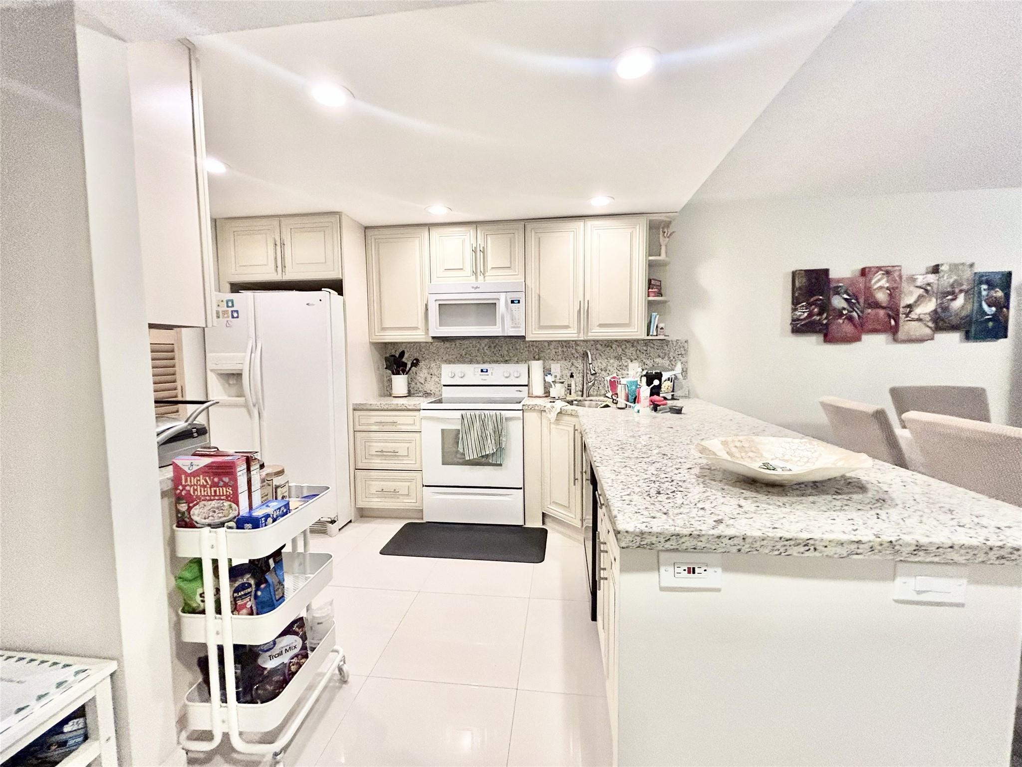 No 70 Palm-Aire Country C - Residential Lease