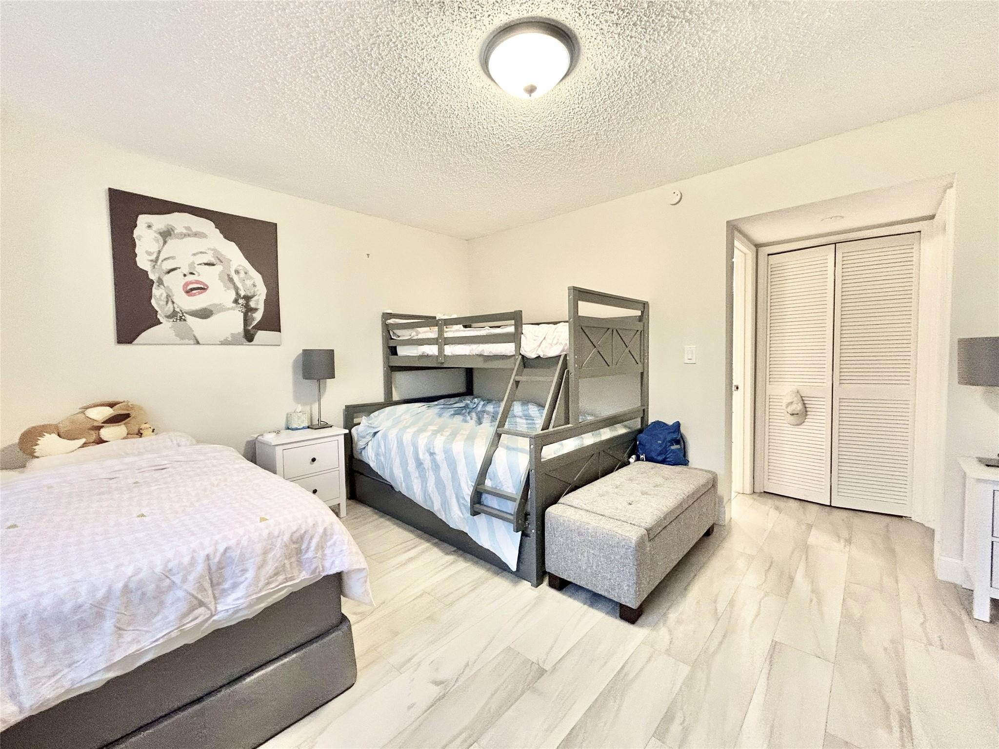 No 70 Palm-Aire Country C - Residential Lease