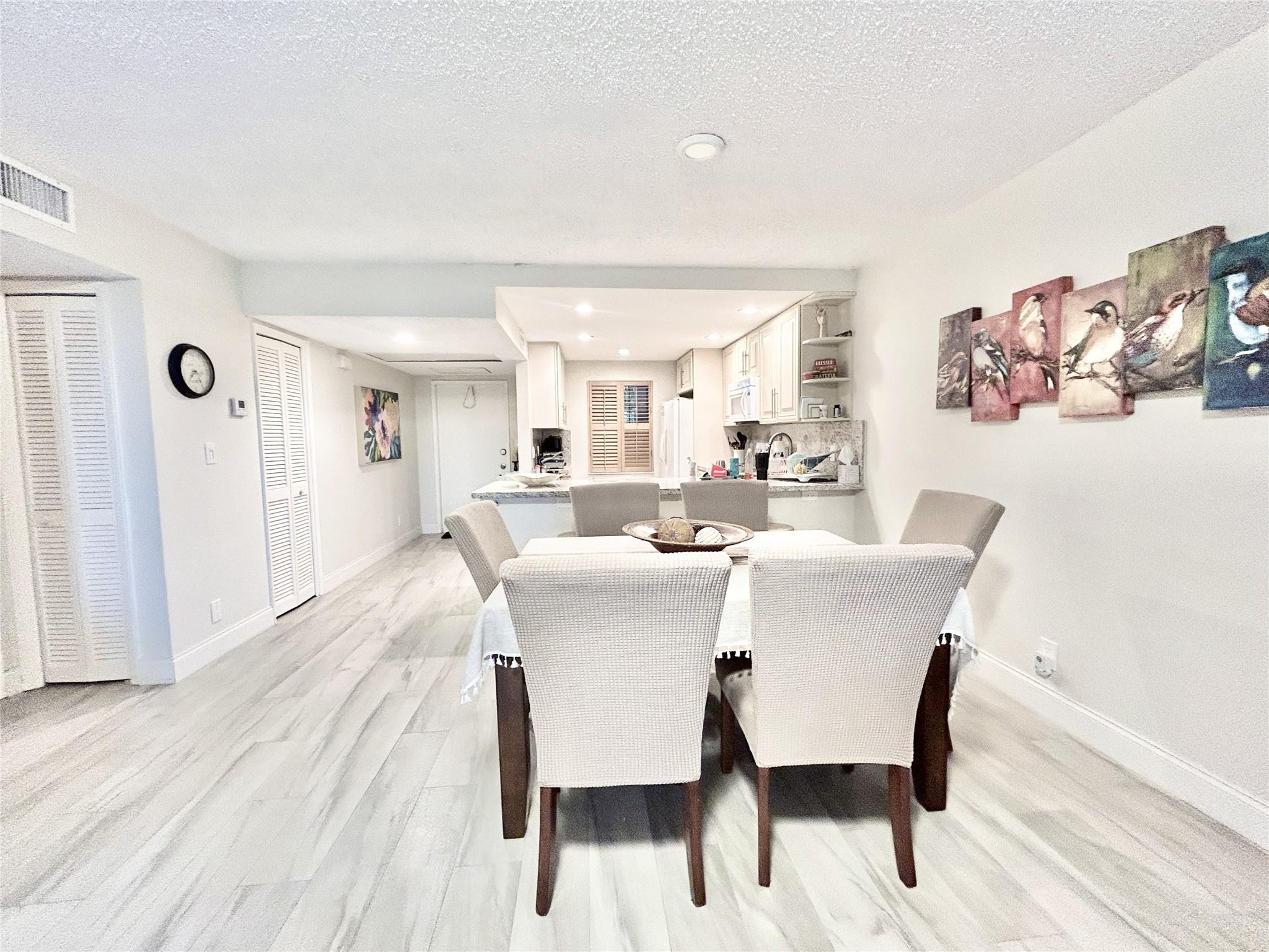 No 70 Palm-Aire Country C - Residential Lease