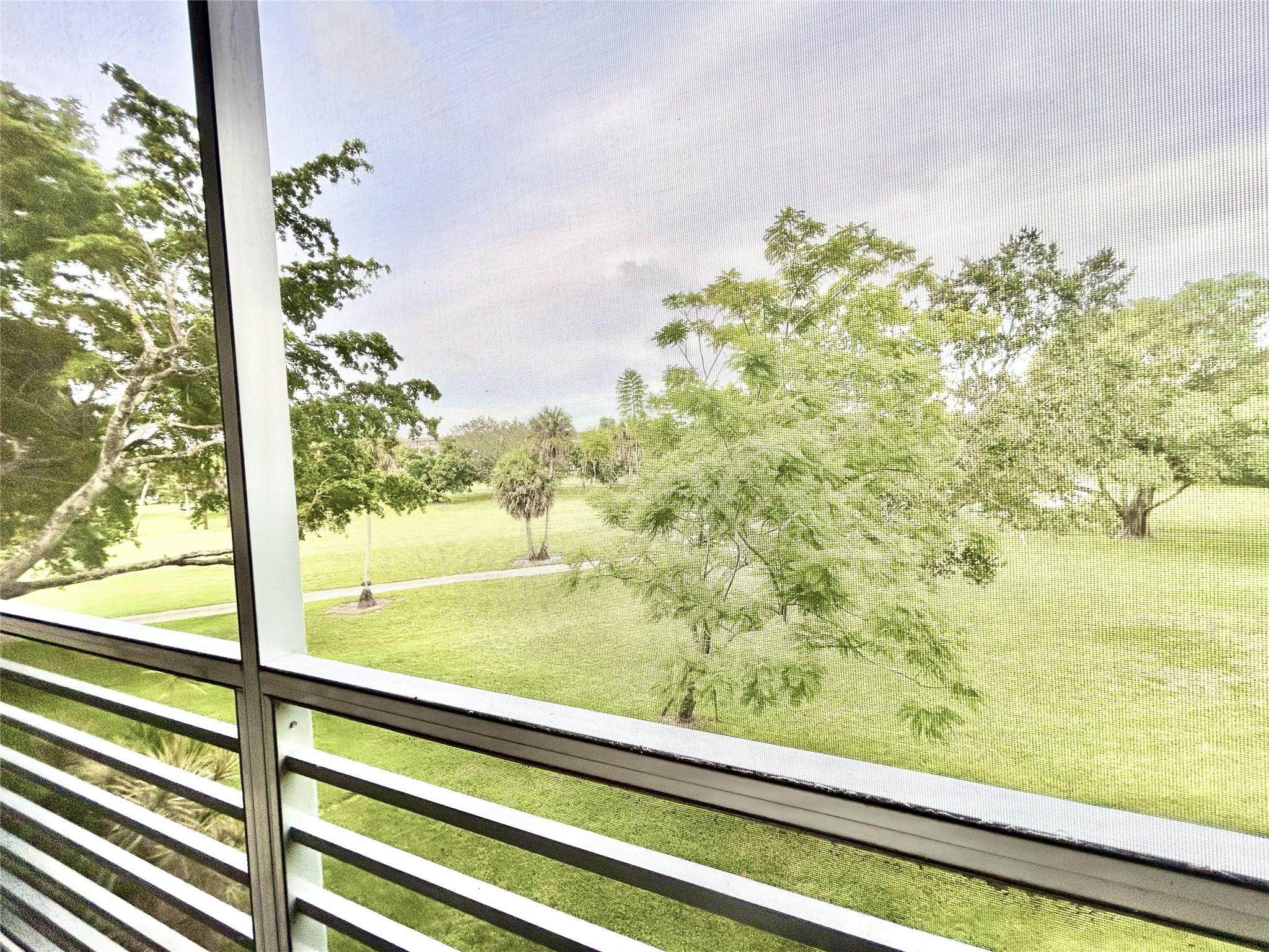 No 70 Palm-Aire Country C - Residential Lease