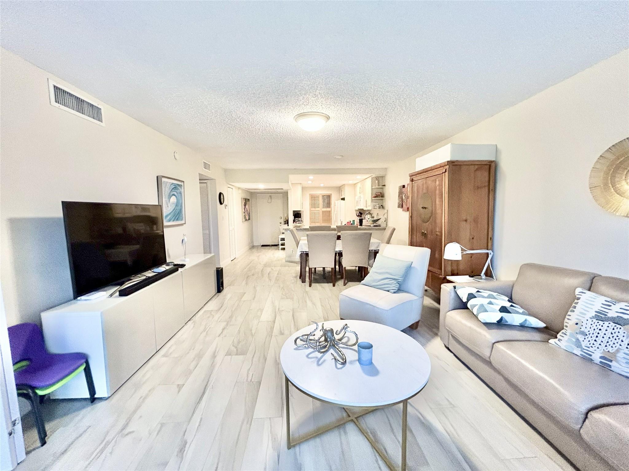 No 70 Palm-Aire Country C - Residential Lease