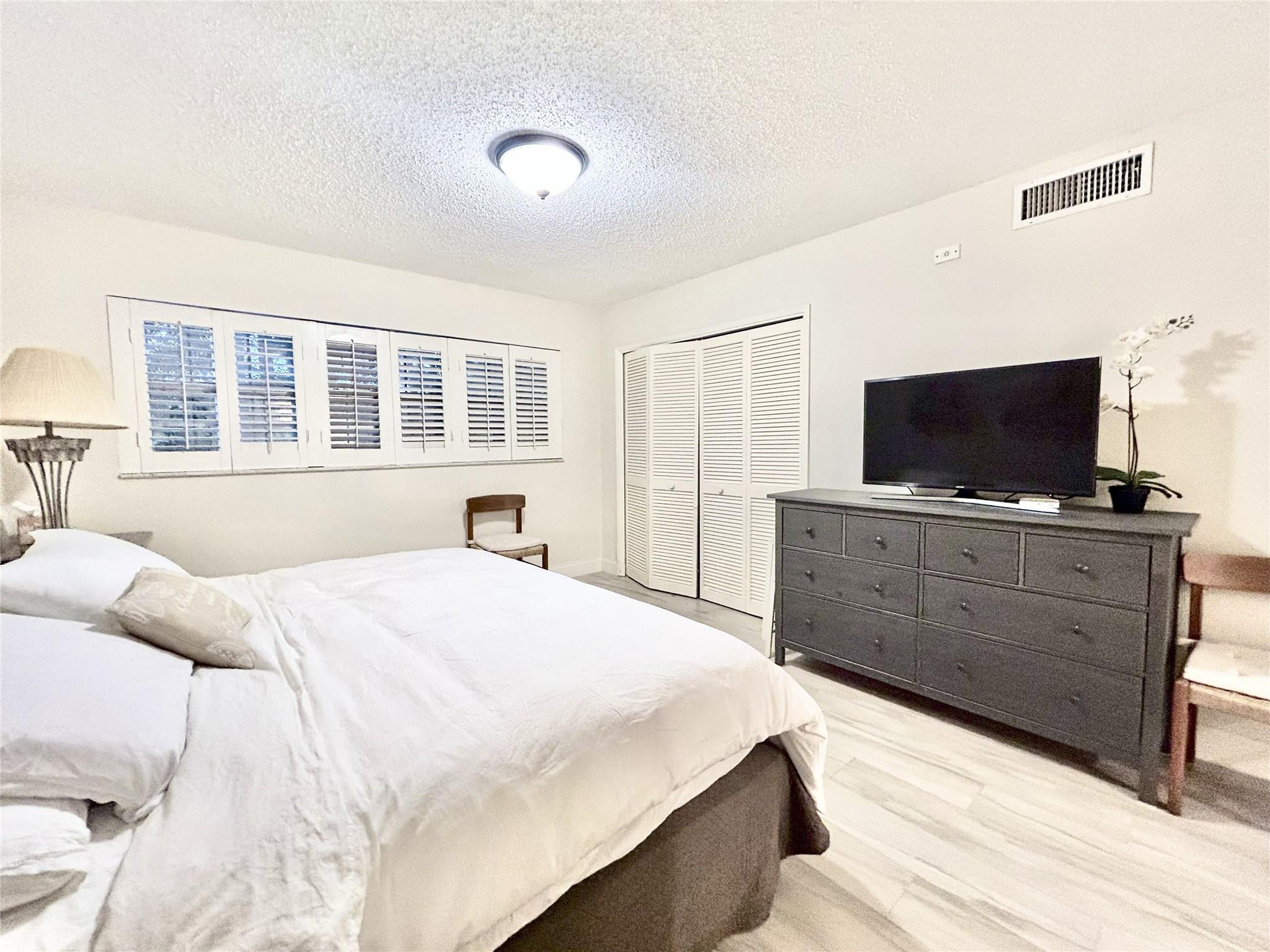 No 70 Palm-Aire Country C - Residential Lease