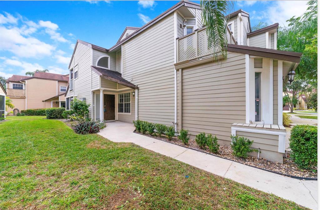 CARRIAGE HOUSES I CONDO - Residential Lease