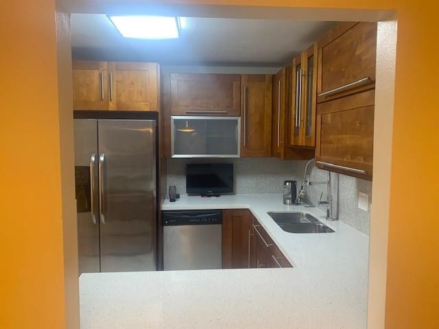 200 LESLIE CONDO - Residential