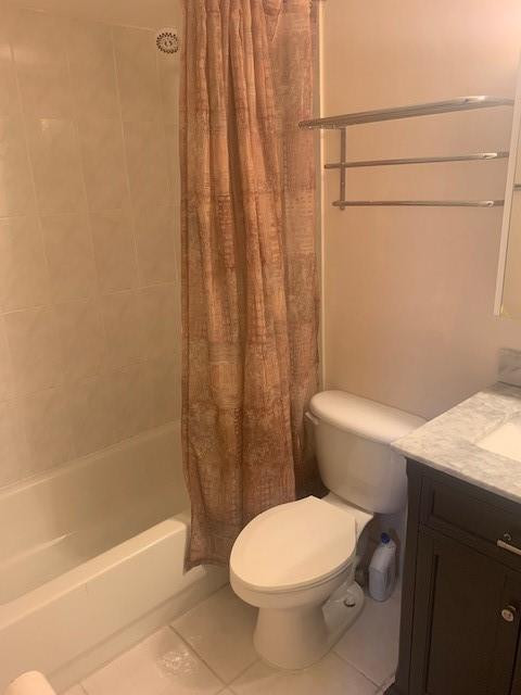 200 LESLIE CONDO - Residential