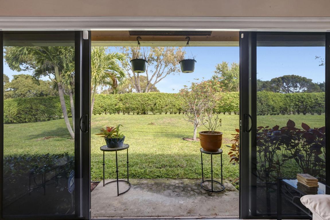 WHISPER WALK/PARKSHORE - Residential