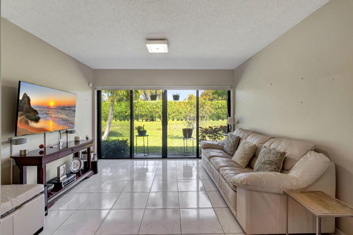 WHISPER WALK/PARKSHORE - Residential