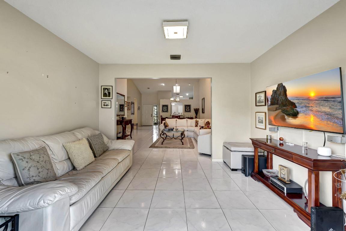 WHISPER WALK/PARKSHORE - Residential