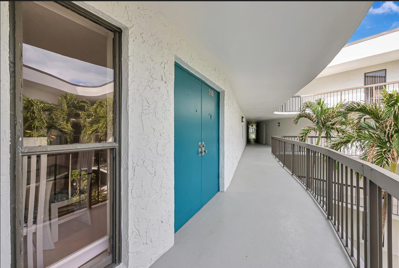 1357 NE Ocean Boulevard 318