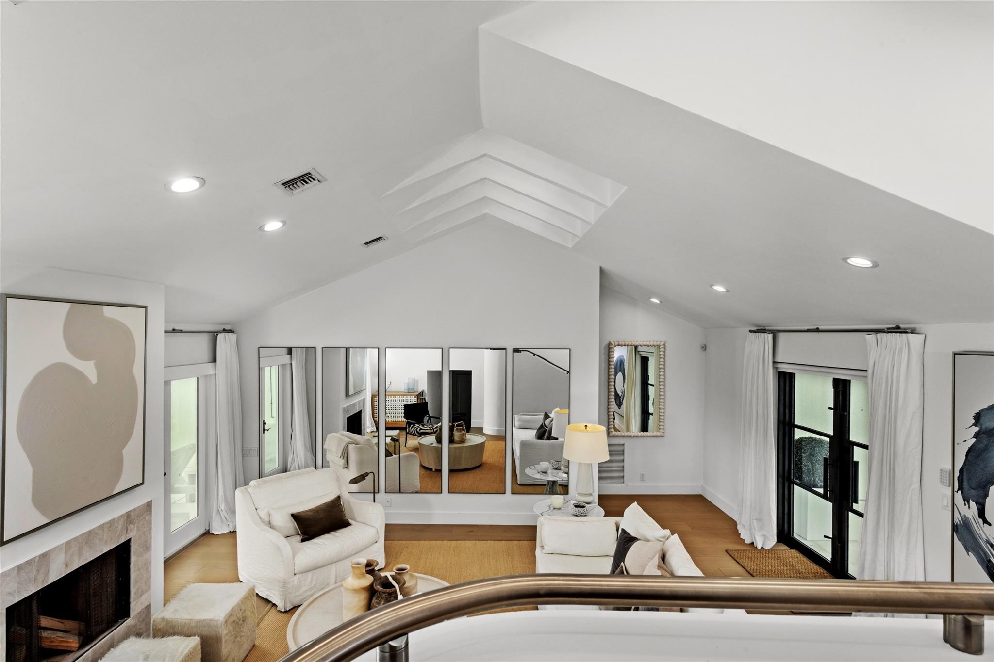 VENICE RESUB IN BLKS 3 & - Residential