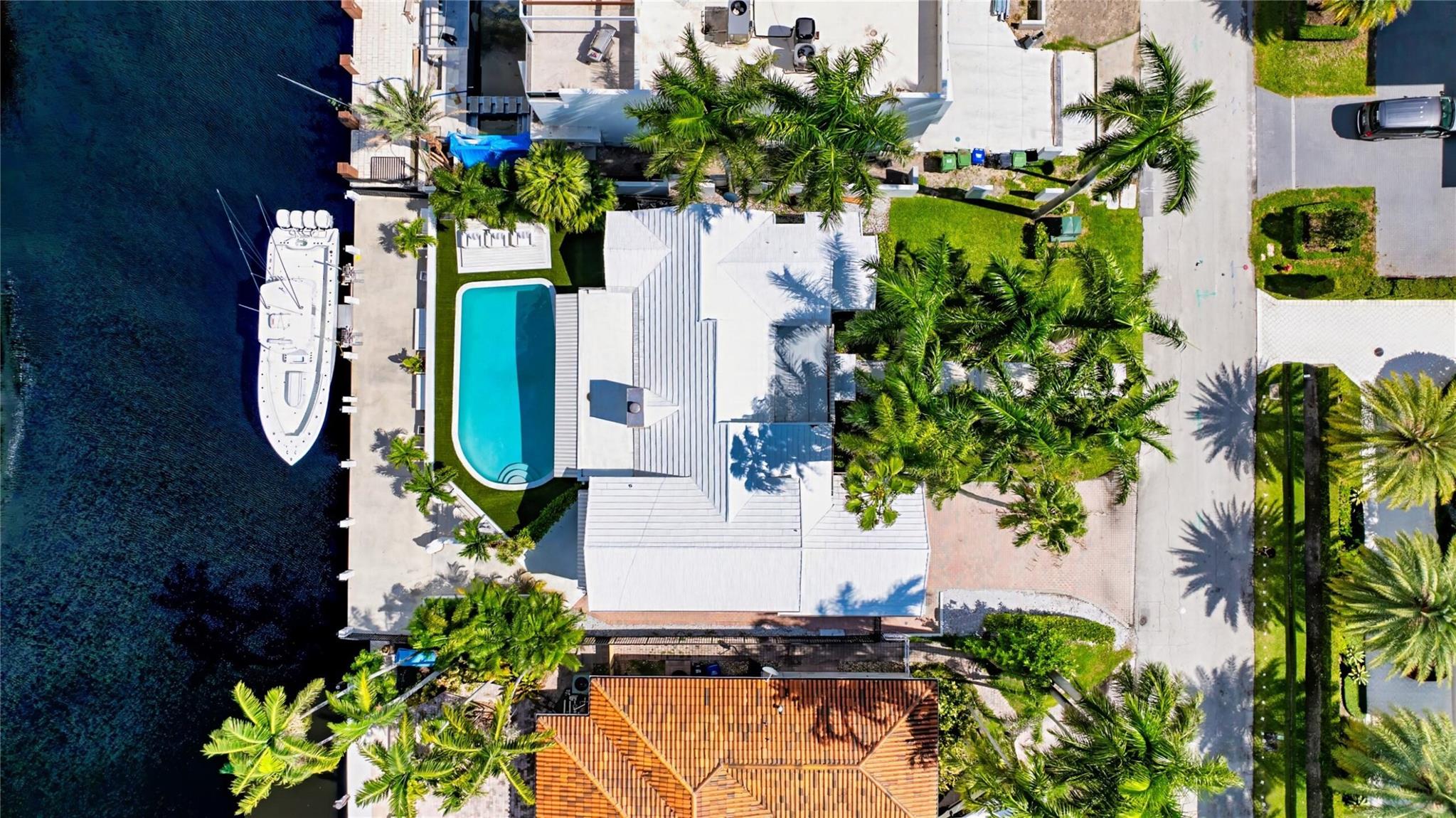 VENICE RESUB IN BLKS 3 & - Residential