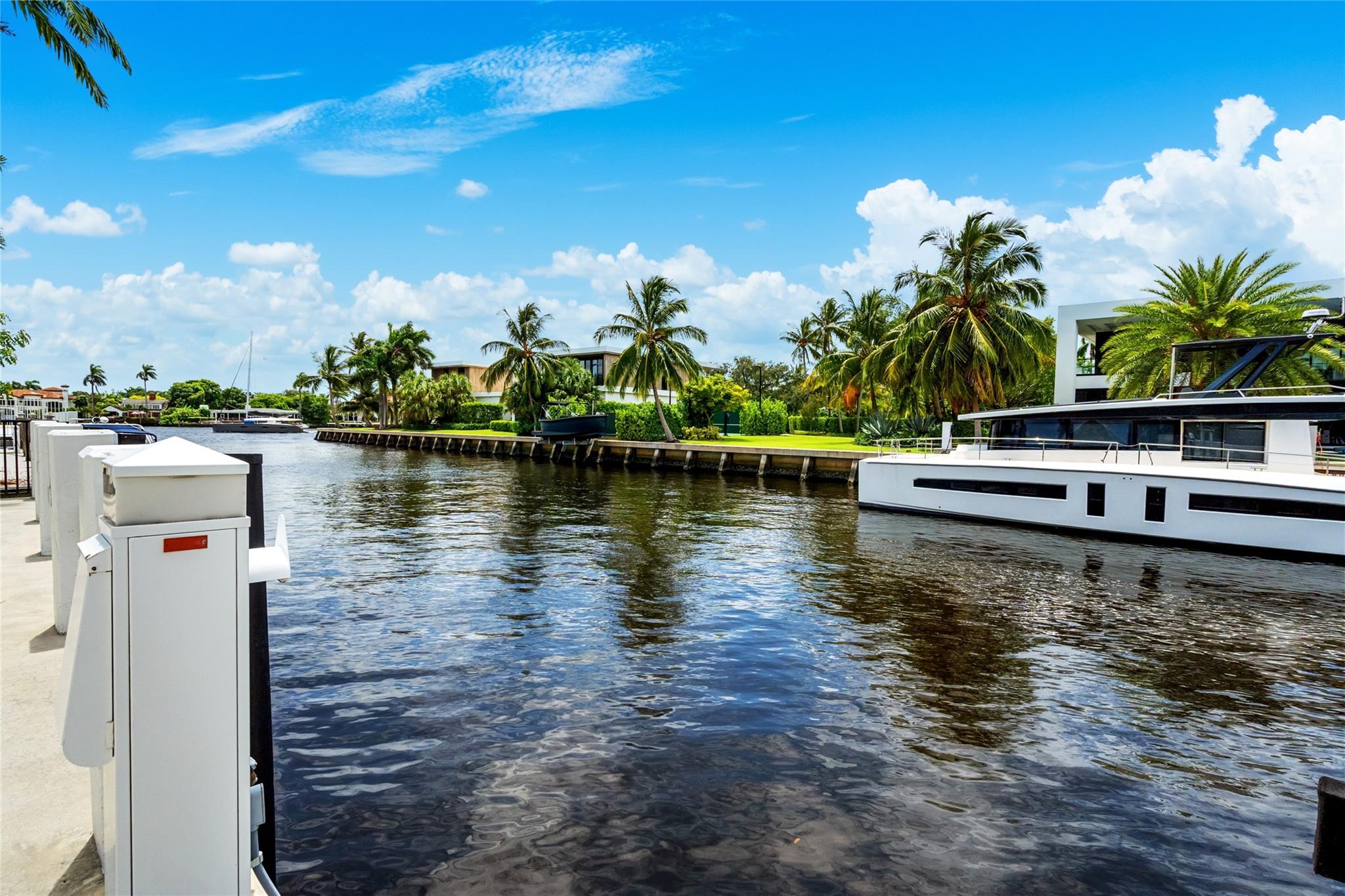 VENICE RESUB IN BLKS 3 & - Residential