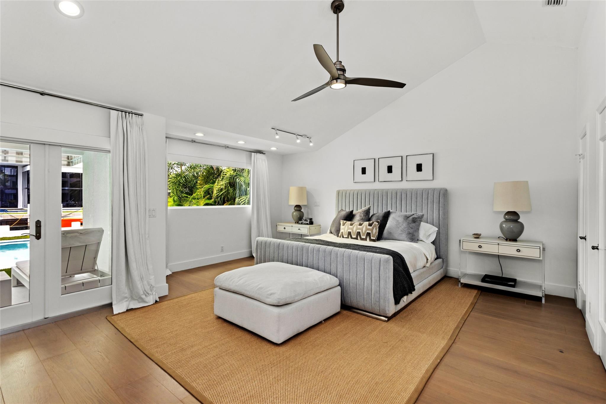 VENICE RESUB IN BLKS 3 & - Residential