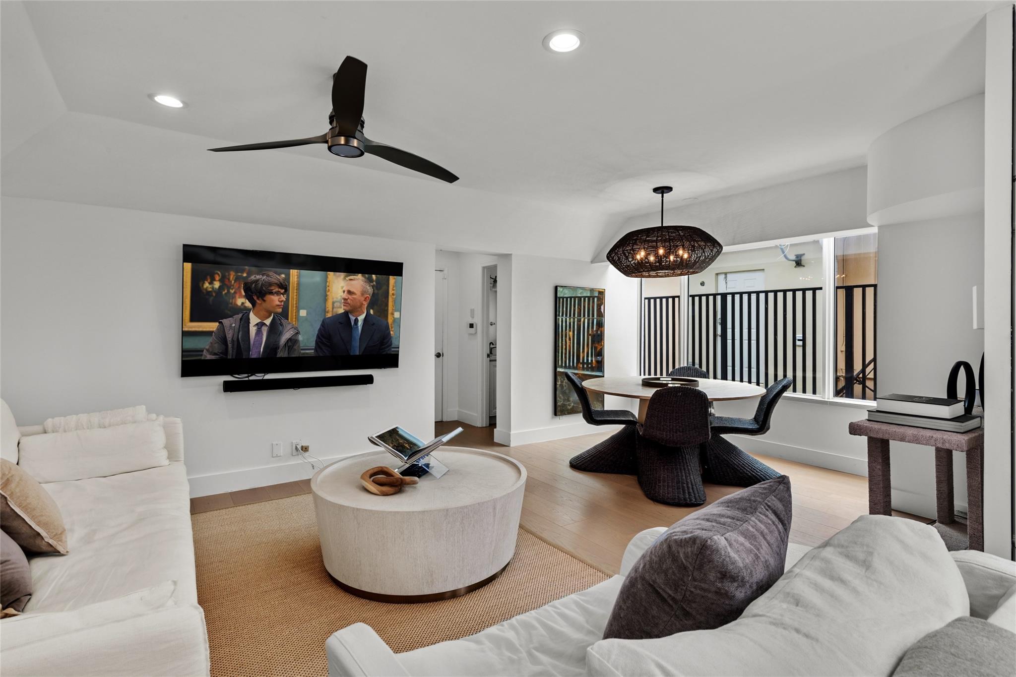 VENICE RESUB IN BLKS 3 & - Residential