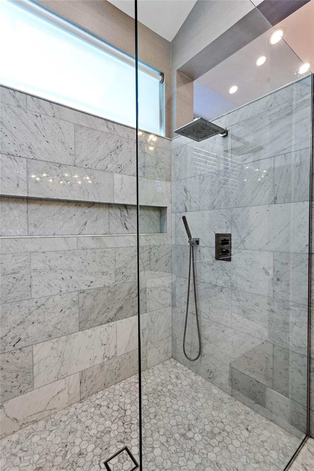 VENICE RESUB IN BLKS 3 & - Residential