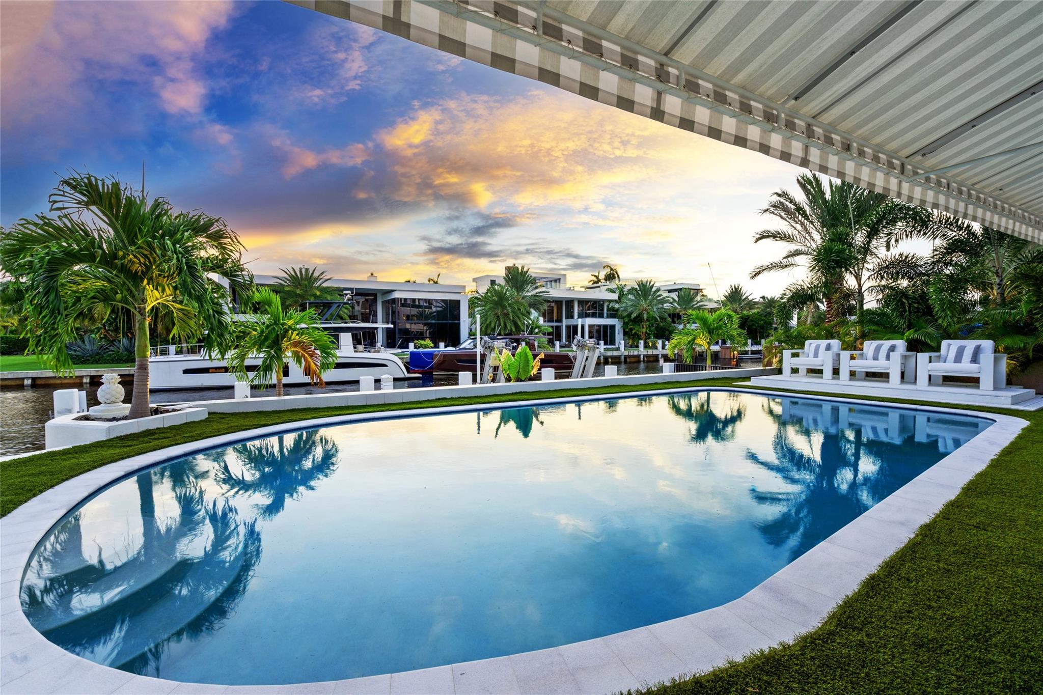 VENICE RESUB IN BLKS 3 & - Residential