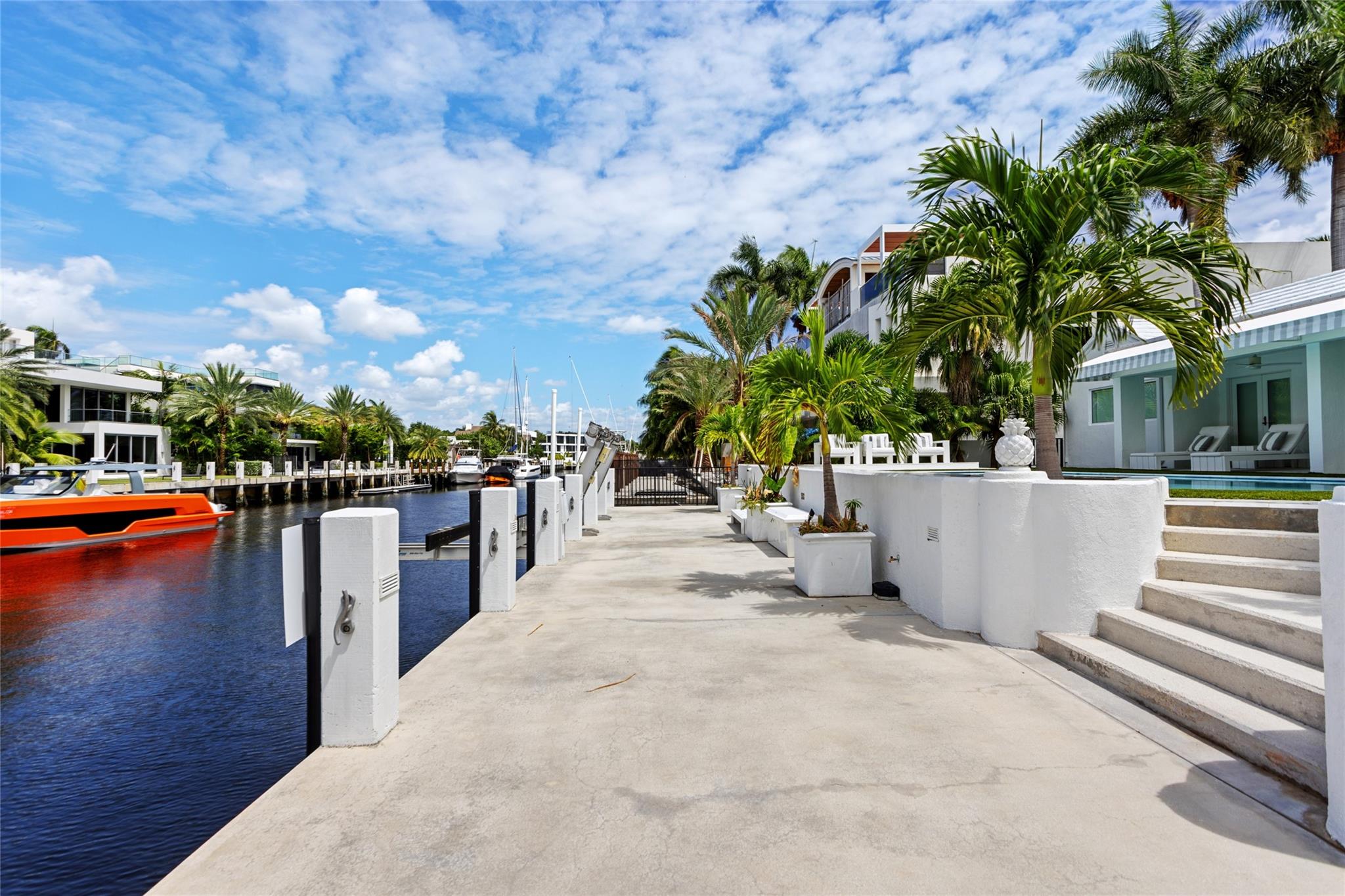 VENICE RESUB IN BLKS 3 & - Residential