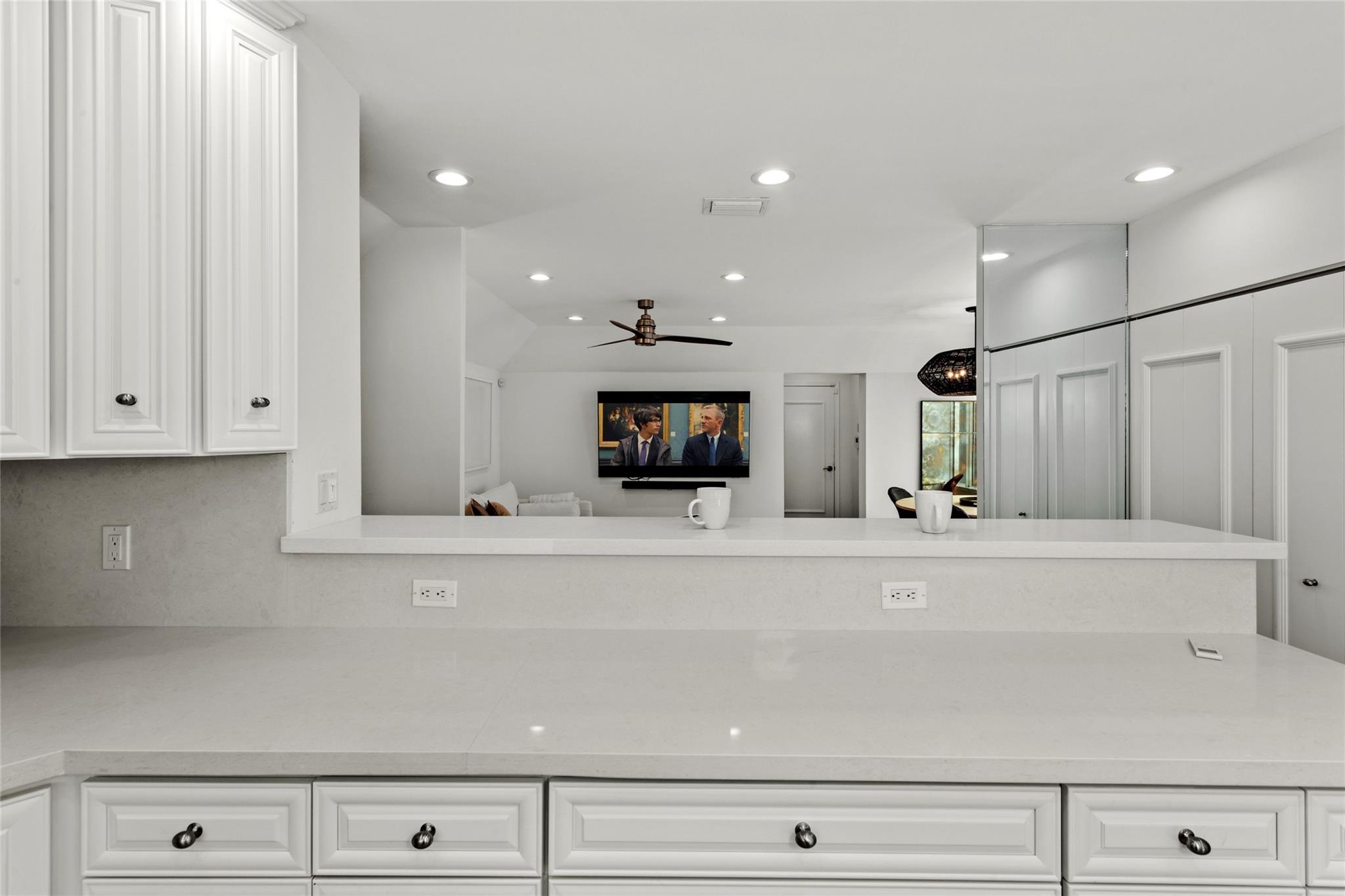 VENICE RESUB IN BLKS 3 & - Residential