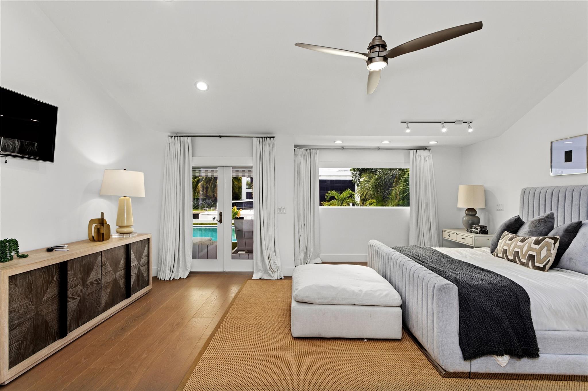 VENICE RESUB IN BLKS 3 & - Residential