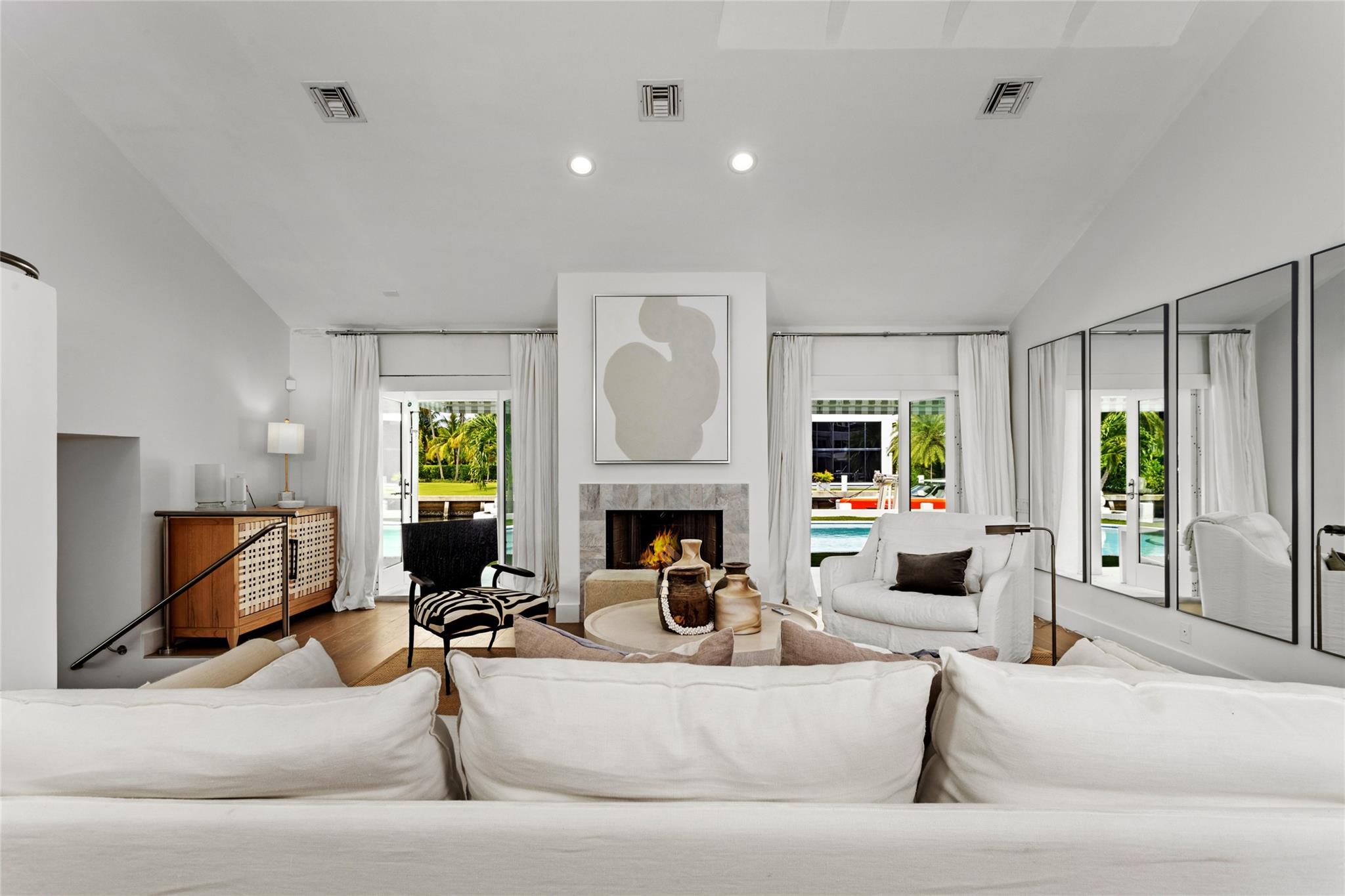 VENICE RESUB IN BLKS 3 & - Residential