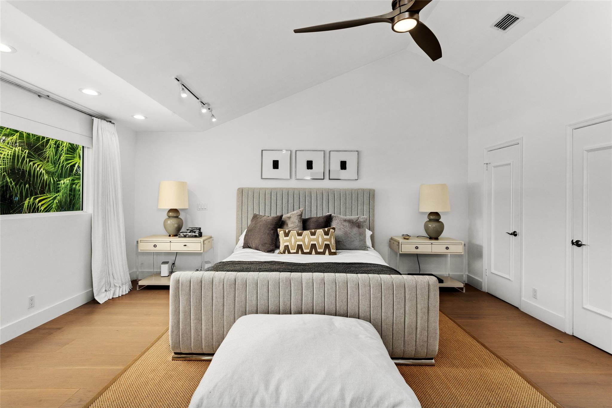 VENICE RESUB IN BLKS 3 & - Residential