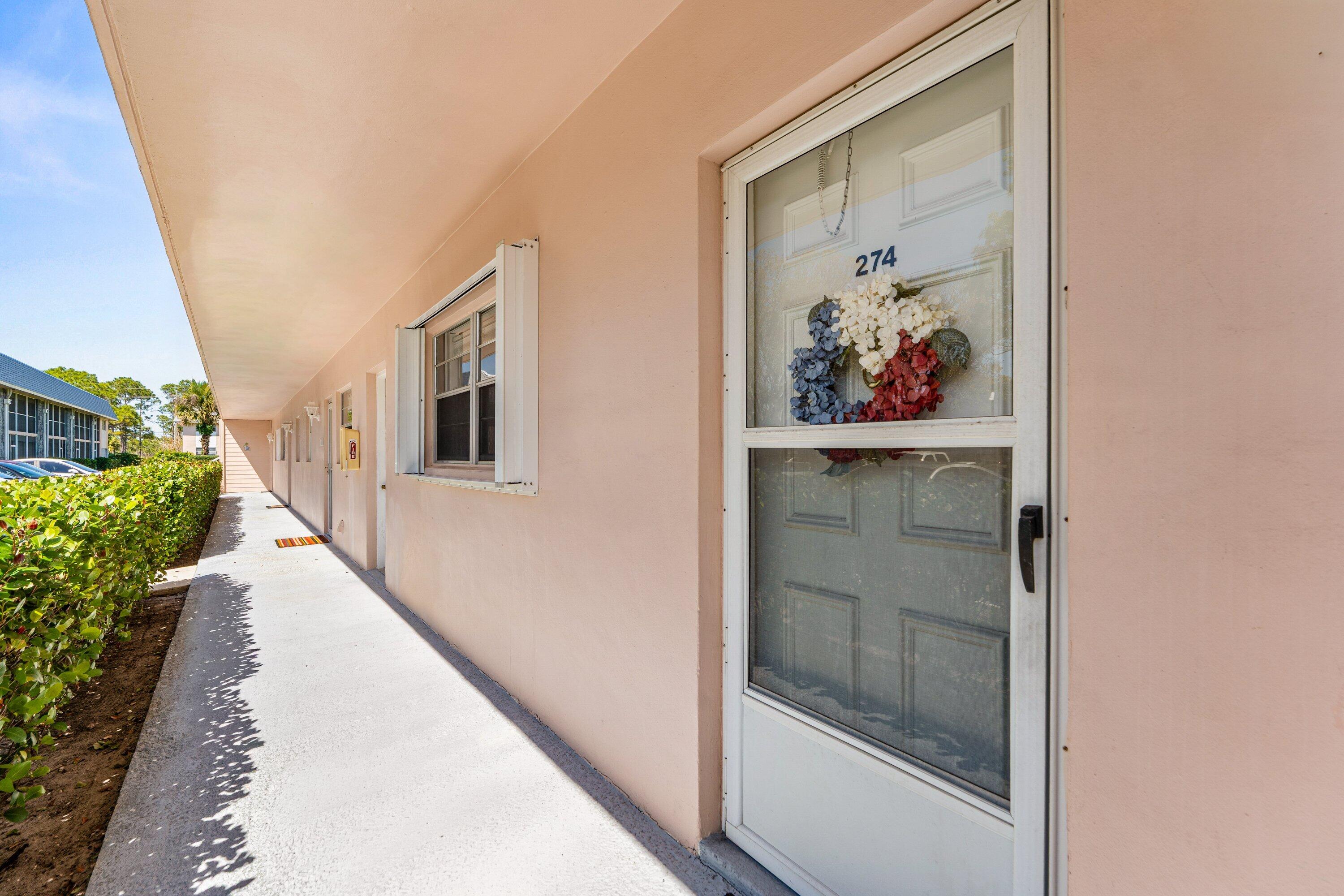 THE LITTLE CLUB CONDO - Residential