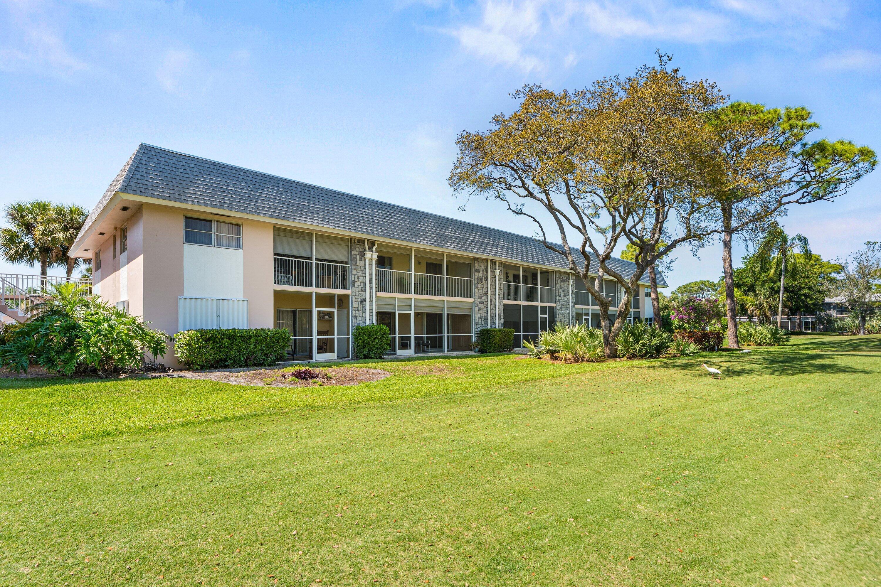 THE LITTLE CLUB CONDO - Residential