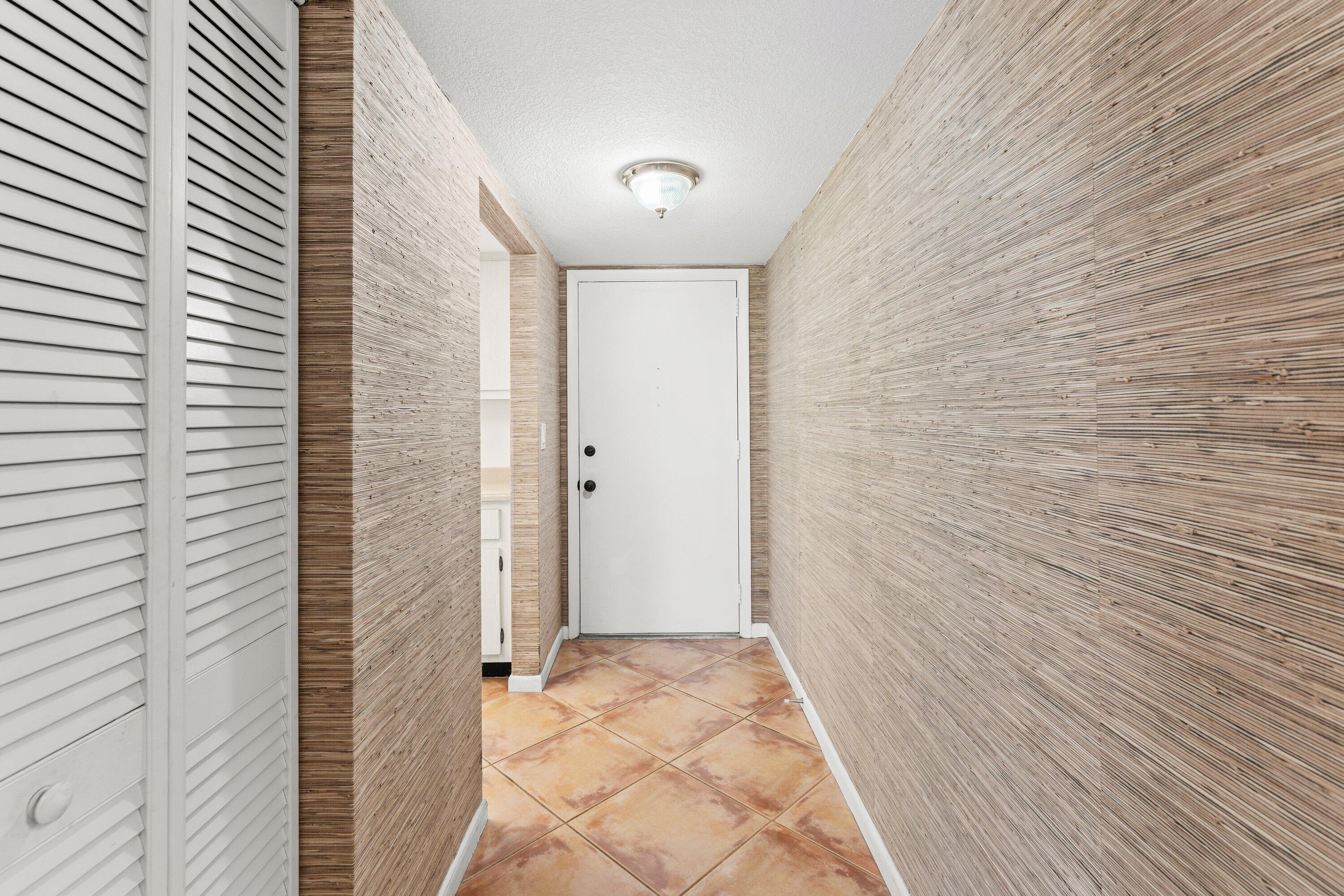 THE LITTLE CLUB CONDO - Residential