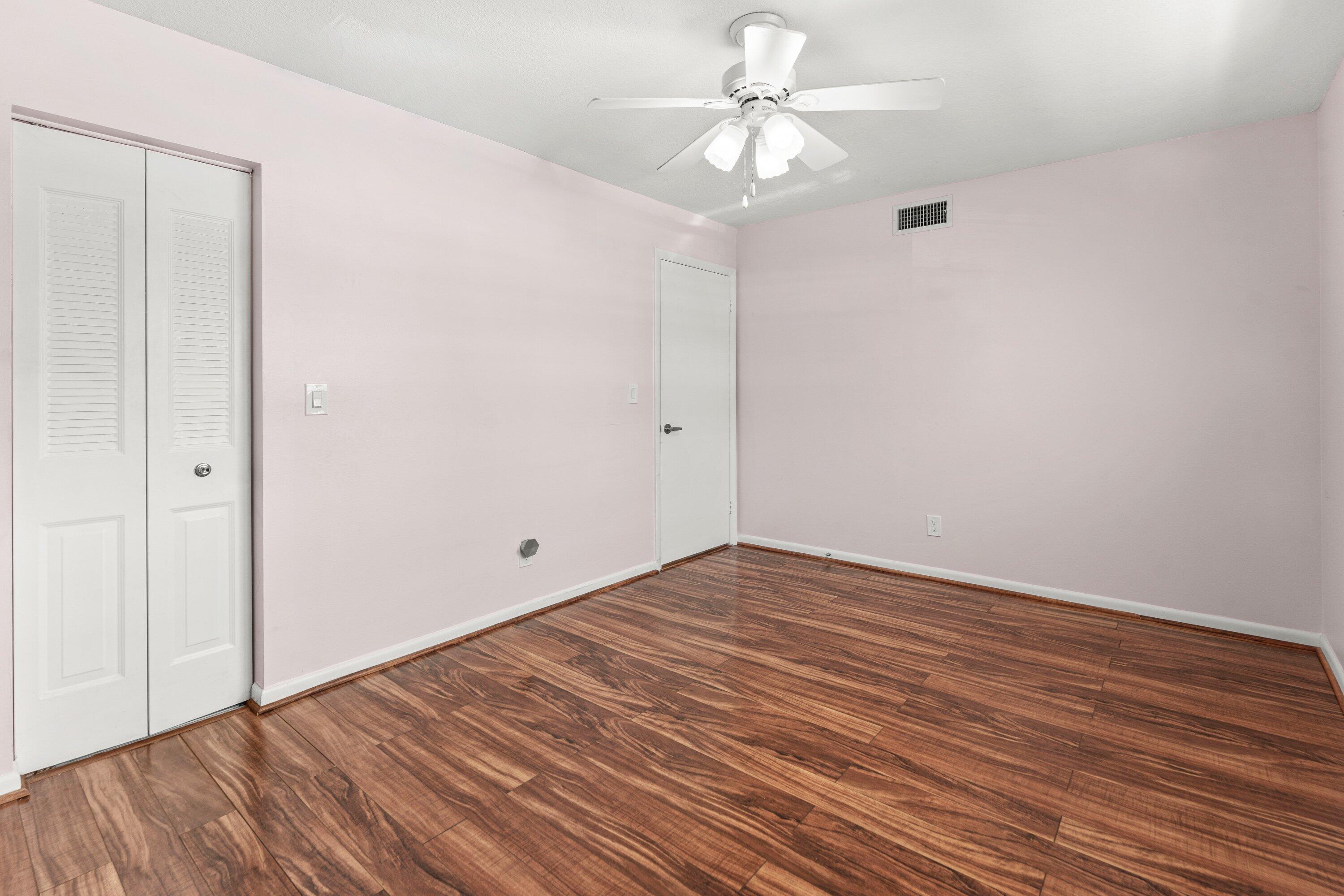 THE LITTLE CLUB CONDO - Residential