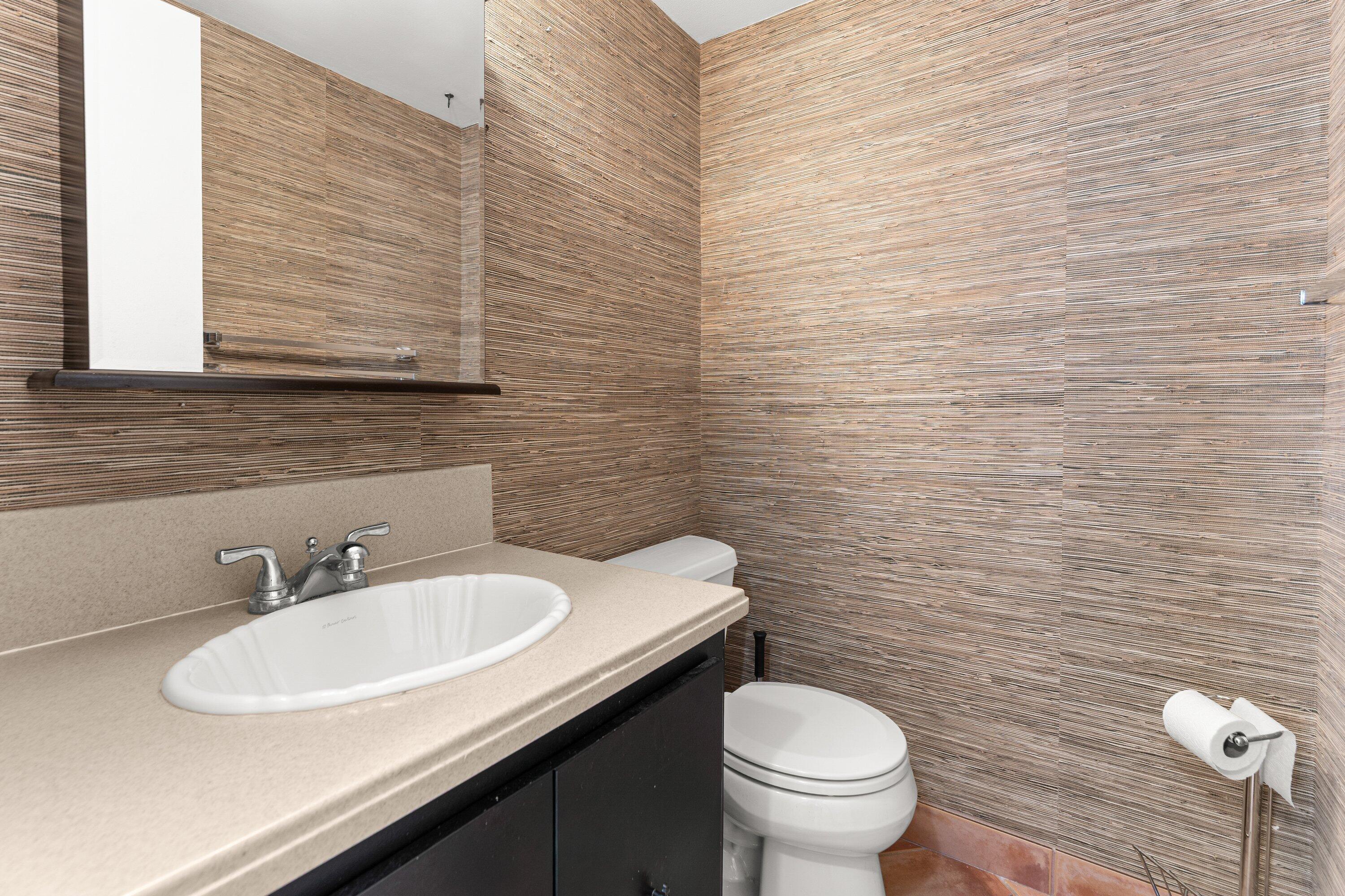 THE LITTLE CLUB CONDO - Residential