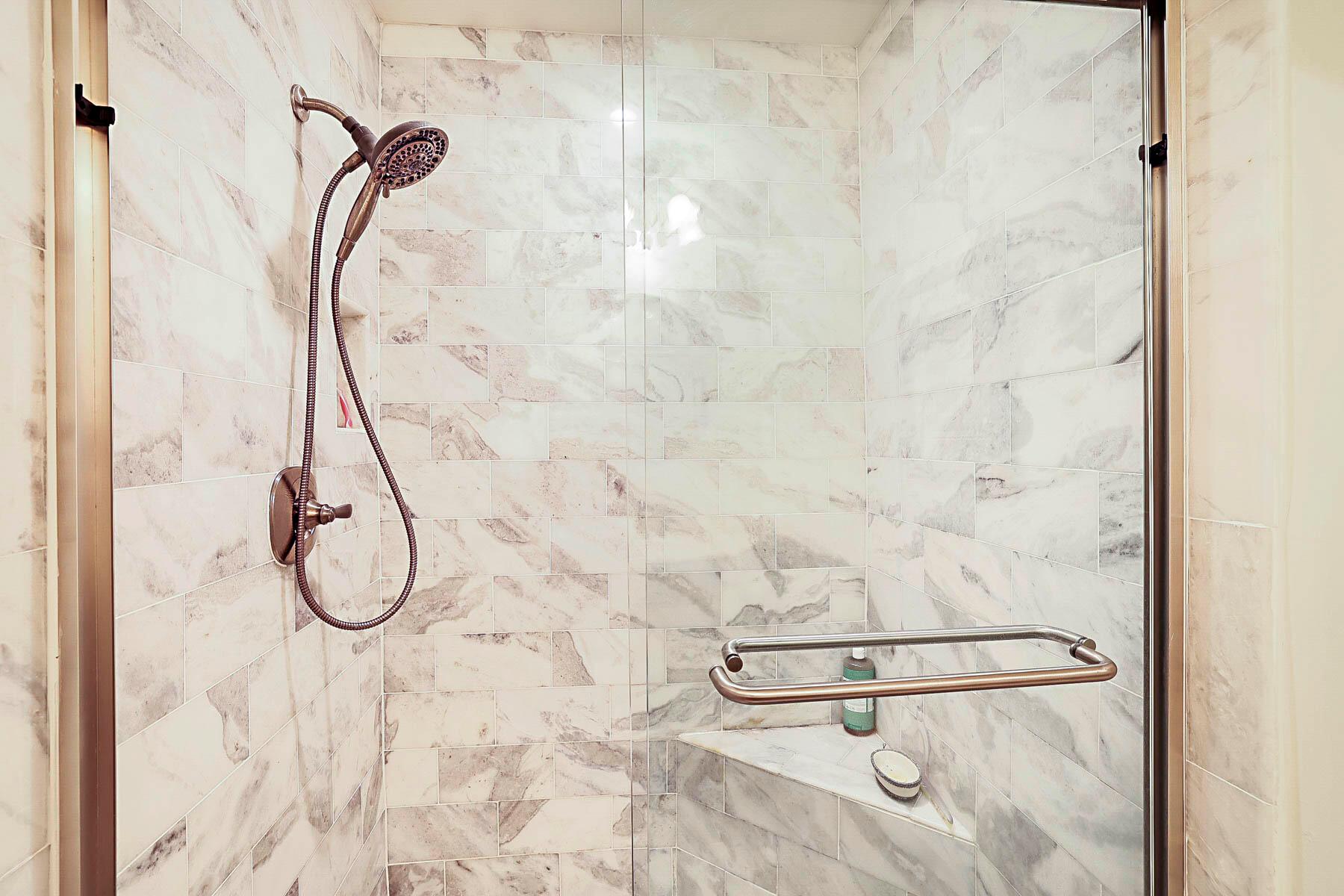 CARRIAGE HILL - Residential