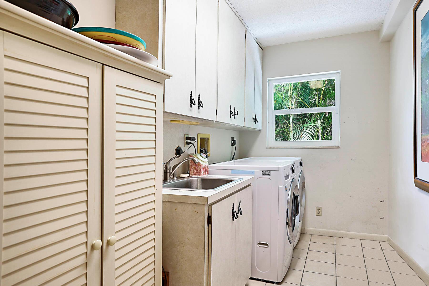 CARRIAGE HILL - Residential