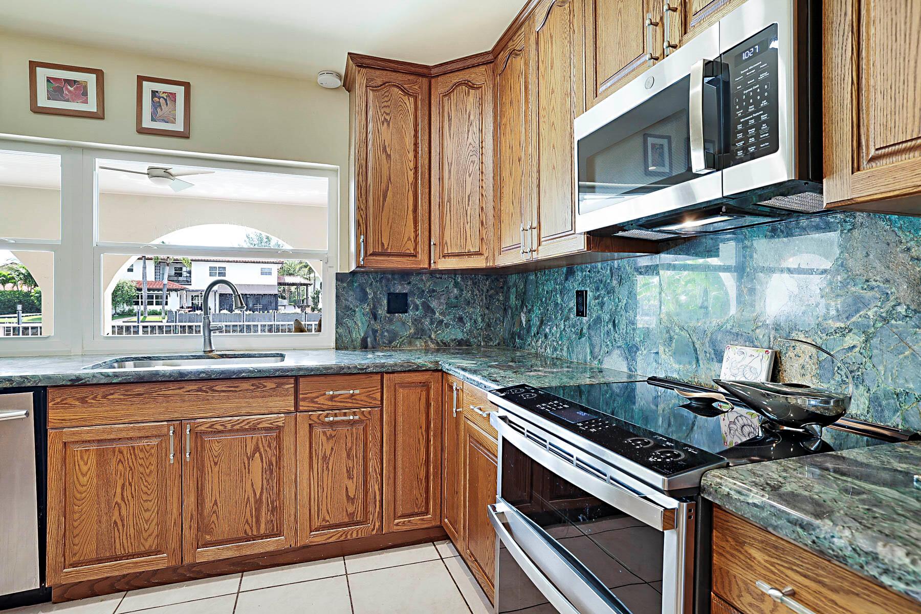 CARRIAGE HILL - Residential