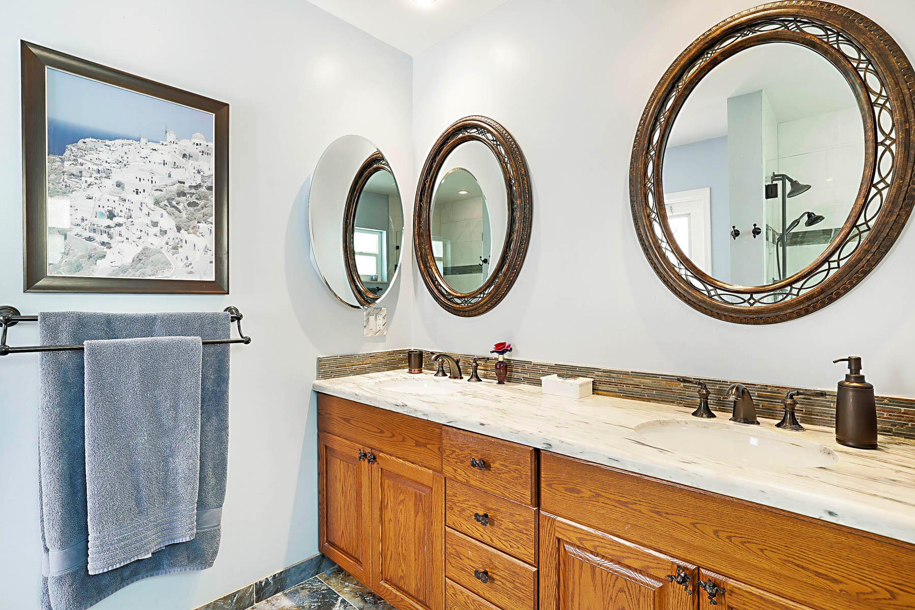 CARRIAGE HILL - Residential