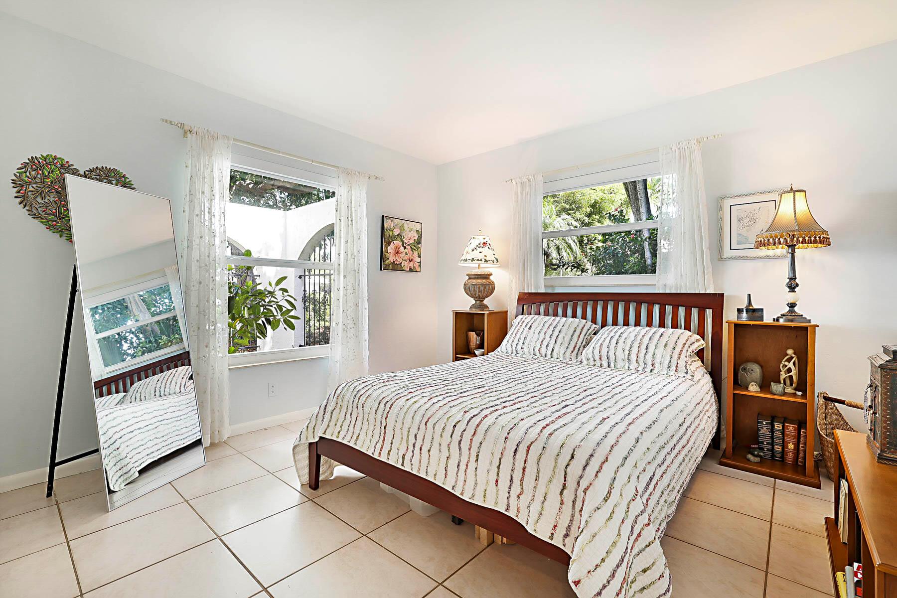 CARRIAGE HILL - Residential