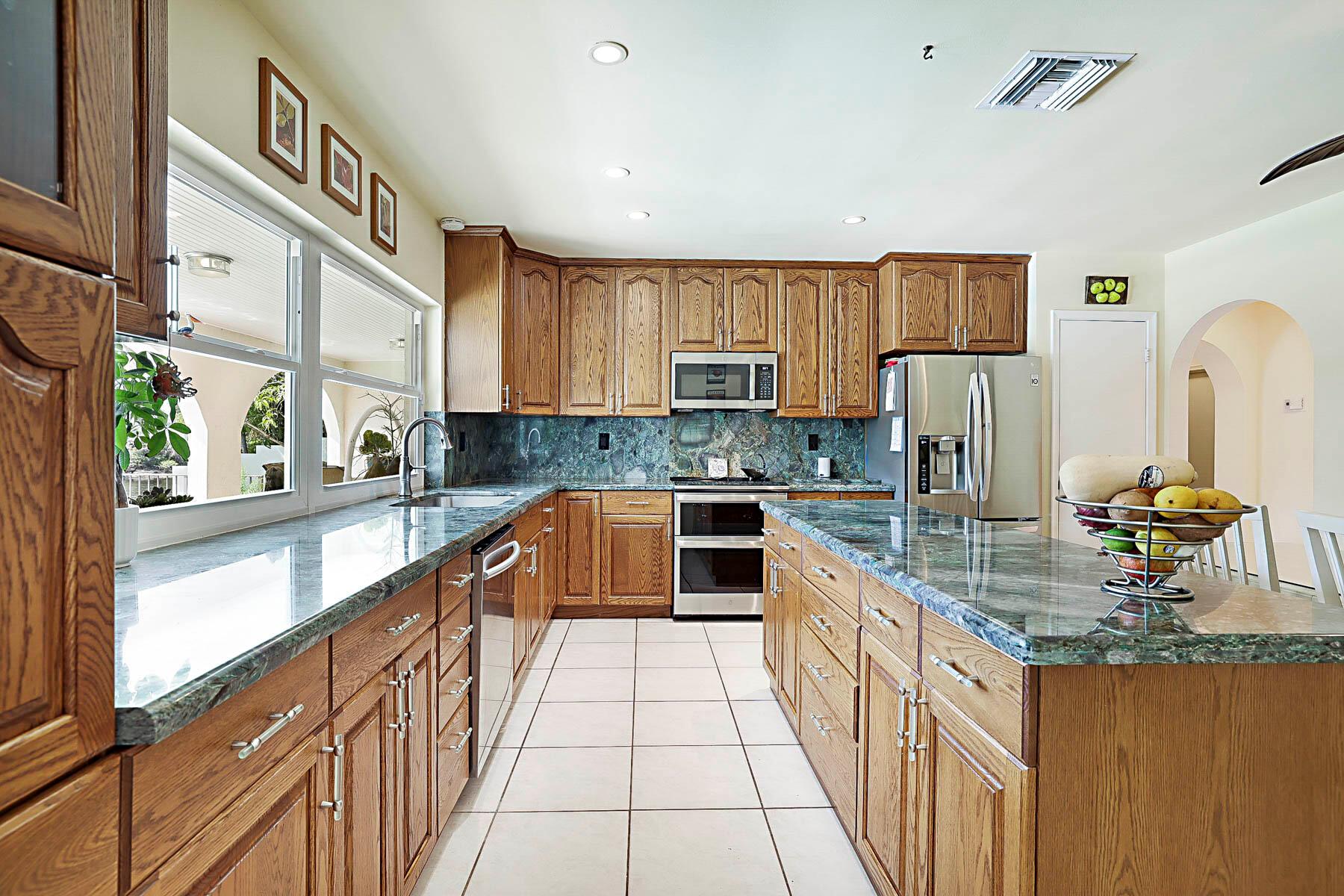 CARRIAGE HILL - Residential